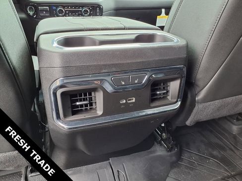 Used 2024 Chevrolet Silverado 2500 High Country w/ High Country Premium Package image 18