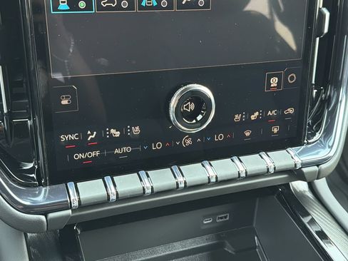New 2026 GMC Yukon XL AT4 w/ AT4 Premium Package AWD/4WD image 6