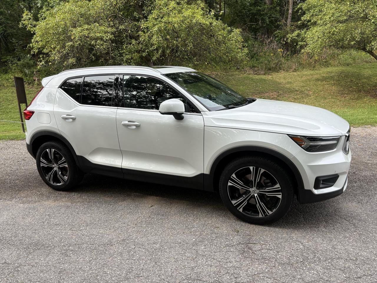 Used 2020 Volvo XC40 T5 Inscription w/ Protection Package Premier AWD/4WD image 10