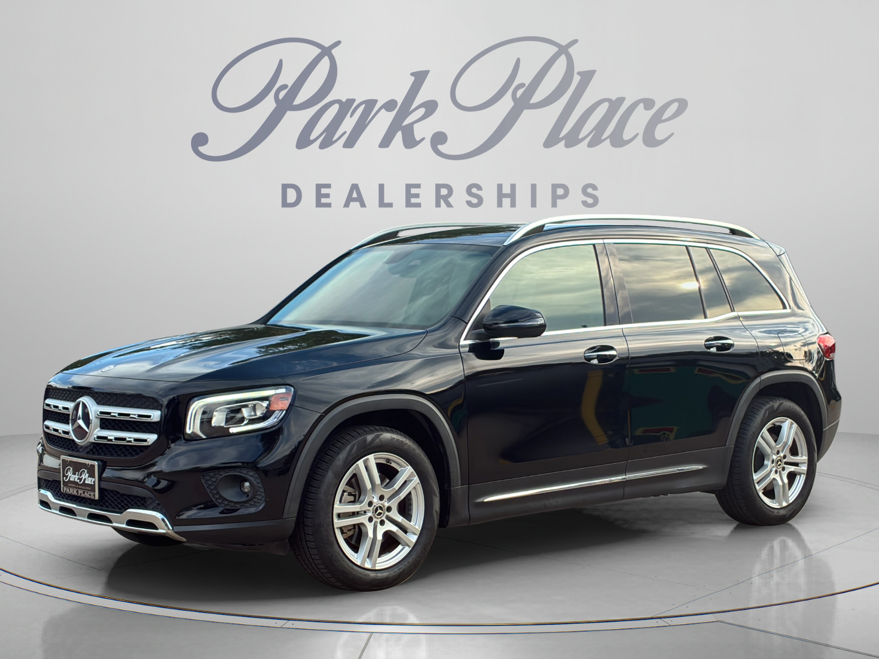 Certified 2021 Mercedes-Benz GLB 250 image 1