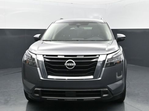 Used 2025 Nissan Pathfinder SV AWD/4WD image 8