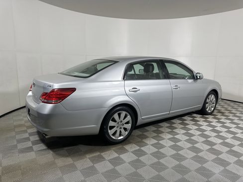 Used 2006 Toyota Avalon XLS image 7
