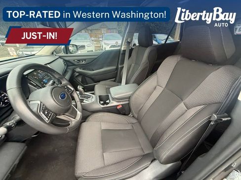 Used 2025 Subaru Outback Premium AWD/4WD image 9