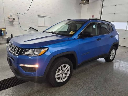 Used 2019 Jeep Compass Sport AWD/4WD image 2