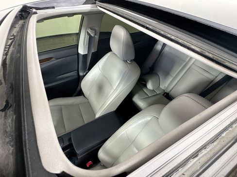 Used 2015 Lexus ES 350 w/ Luxury Package FWD image 25