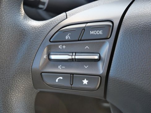 Certified 2023 Hyundai Kona SEL image 32