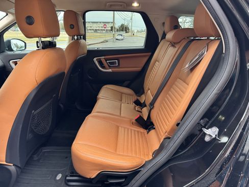 Used 2019 Land Rover Discovery Sport HSE Luxury image 30