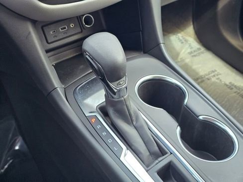 Used 2023 Chevrolet Equinox LT image 39