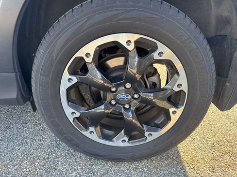 Used 2023 Subaru Crosstrek 2.0i Premium image 18