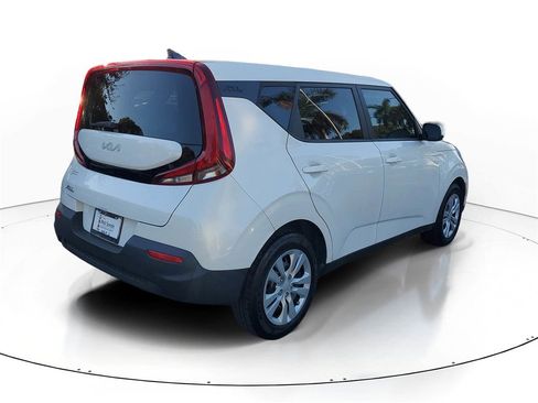 Used 2022 Kia Soul LX image 6
