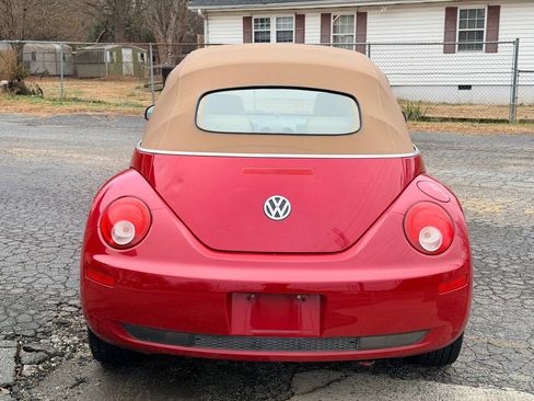 Used 2009 Volkswagen Beetle Convertible image 6