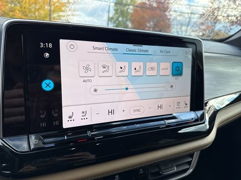 New 2026 Volkswagen Atlas Cross Sport SE image 10