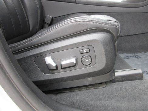 Used 2019 BMW X7 xDrive40i w/ M Sport Package image 28