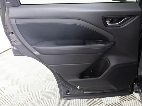 Used 2025 Subaru Forester Touring image 26