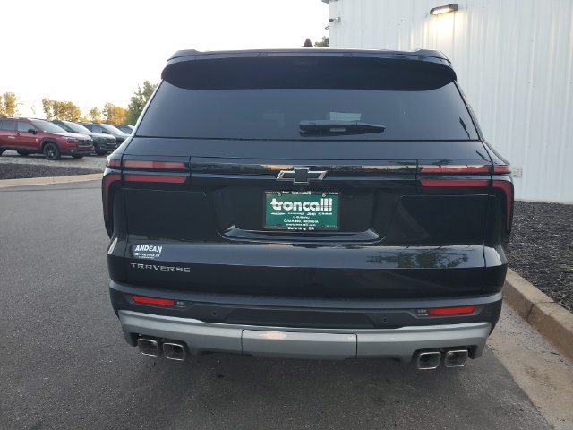Used 2026 Chevrolet Traverse LT w/ Driver Confidence Package FWD image 9