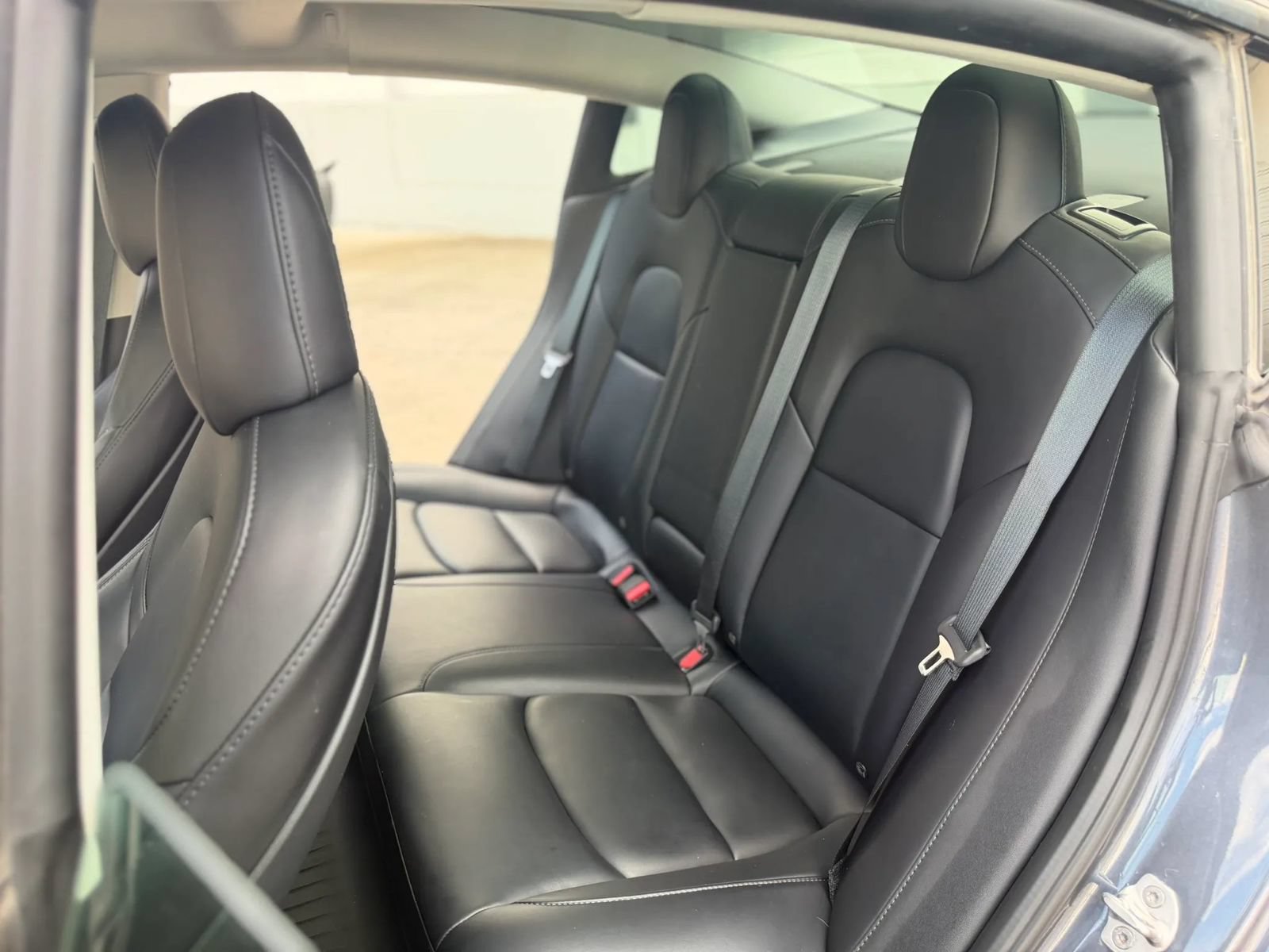 Used 2022 Tesla Model 3 Long Range AWD/4WD image 19
