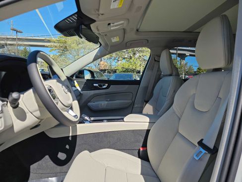 New 2026 Volvo XC60 T8 Ultra w/ Protection Package Premier AWD/4WD image 20
