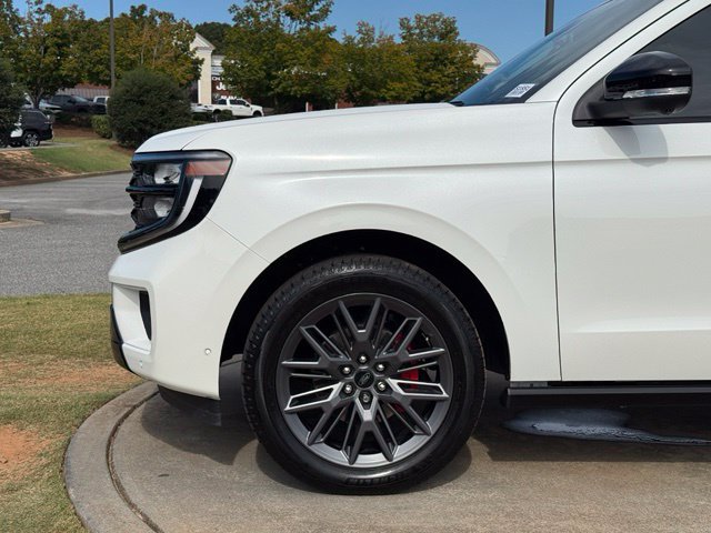 Used 2025 Ford Expedition Platinum w/ Stealth Performance Package AWD/4WD image 12