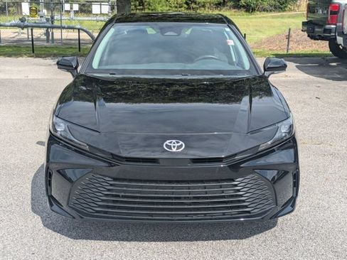 Used 2025 Toyota Camry LE FWD image 8