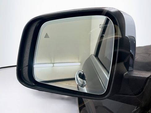 Used 2015 Jeep Grand Cherokee Limited w/ Luxury Group II image 16