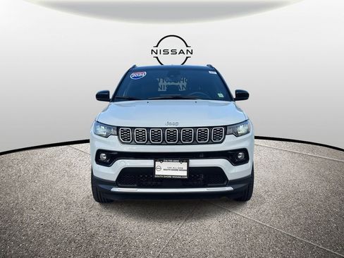 Used 2024 Jeep Compass Limited image 2