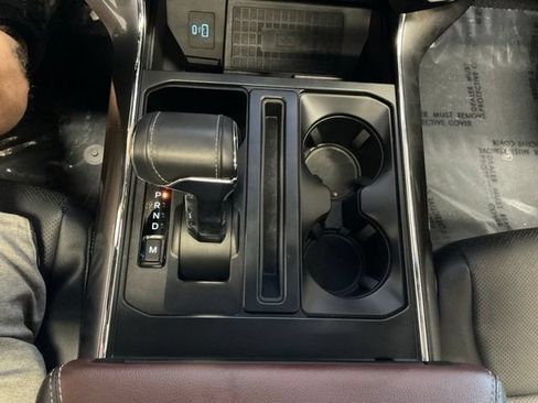 Used 2022 Ford F150 Lariat w/ Equipment Group 502A High AWD/4WD image 36