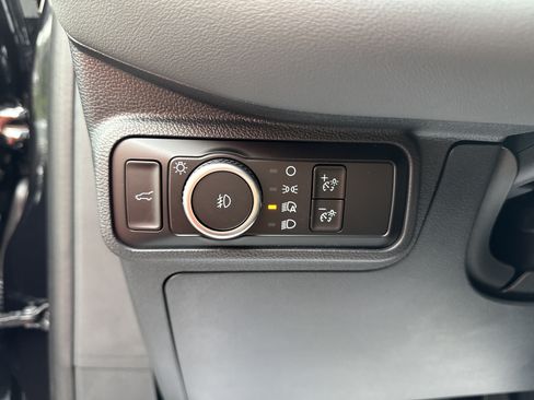 New 2026 Ford Explorer Active w/ Active Comfort Package AWD/4WD image 12