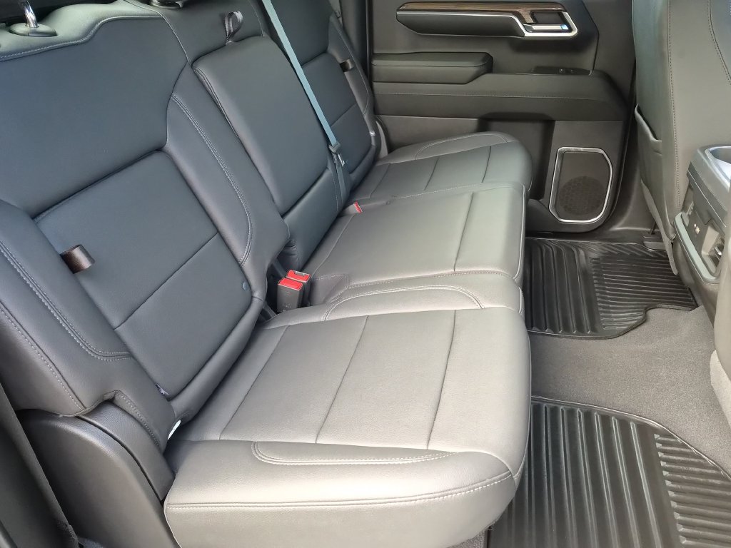 Used 2023 Chevrolet Silverado 1500 RST w/ Convenience Package II AWD/4WD image 27