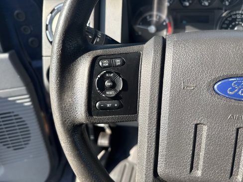 Used 2014 Ford F250 XLT w/ Snow Plow Prep Package image 18