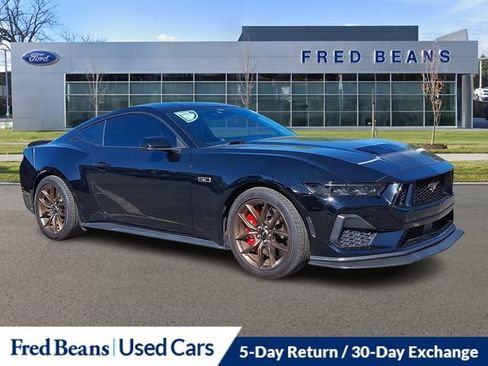 Used 2025 Ford Mustang GT Premium RWD image 1