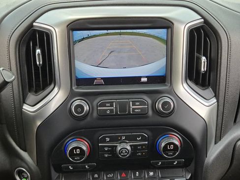 Used 2021 Chevrolet Silverado 1500 LT RWD image 18