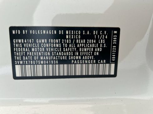 Certified 2025 Volkswagen Jetta SE FWD image 45