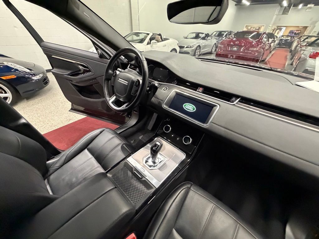 Used 2020 Land Rover Range Rover Evoque S AWD/4WD image 32