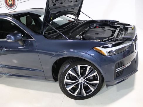 Used 2022 Volvo XC60 B5 Momentum w/ Advanced Package AWD/4WD image 63