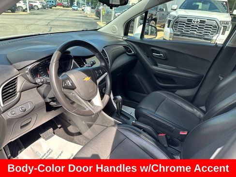 Used 2019 Chevrolet Trax LT w/ LT Convenience Package AWD/4WD image 13