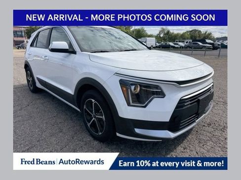 Used 2023 Kia Niro EX FWD image 1