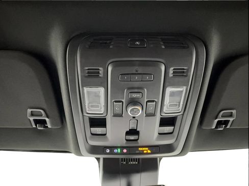 Used 2024 GMC Yukon Denali w/ Advanced Technology Package AWD/4WD image 53