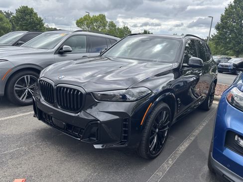 Used 2026 BMW X5 xDrive40i w/ M Sport Package AWD/4WD image 8