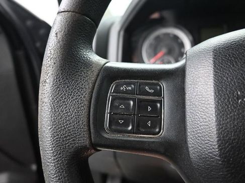 Used 2020 RAM 1500 Classic SLT RWD image 13