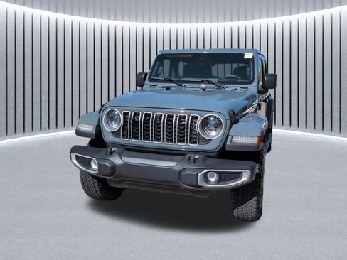 Used 2024 Jeep Wrangler Unlimited Sahara w/ Technology Group AWD/4WD image 15