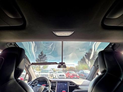 Used 2017 Tesla Model X 75D AWD/4WD image 25