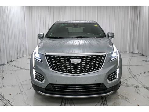 Used 2023 Cadillac XT5 Premium Luxury image 3
