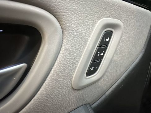 Certified 2024 Honda Pilot Elite image 17