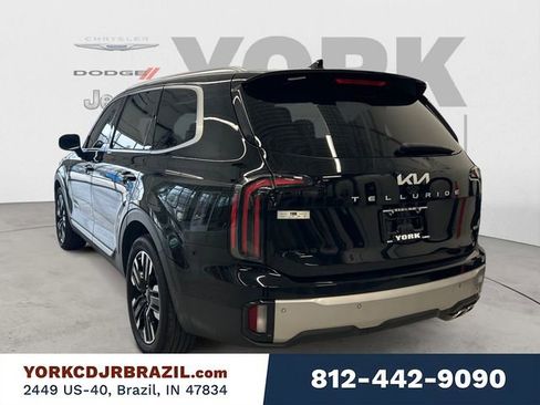 Used 2023 Kia Telluride SX image 3