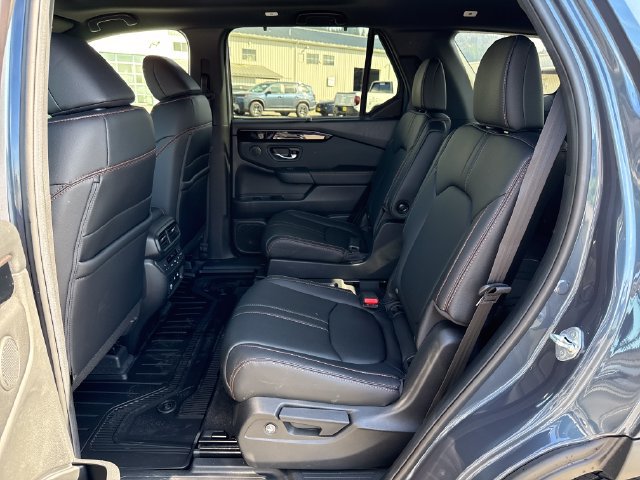 Used 2026 Honda Pilot TrailSport image 16