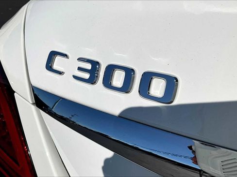 Used 2021 Mercedes-Benz C 300 Sedan image 9