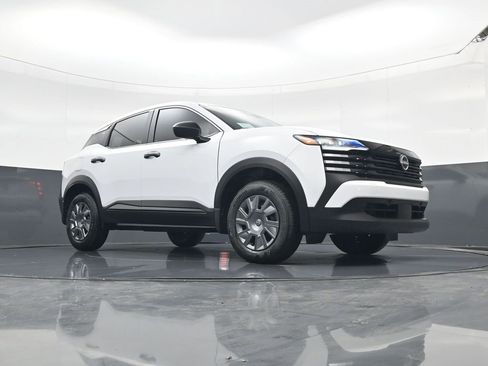 New 2026 Nissan Kicks S image 15