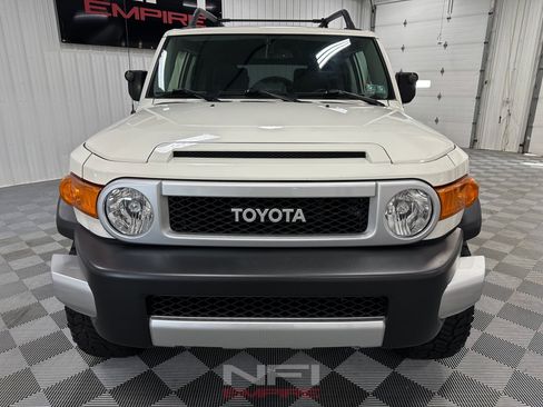 Used 2013 Toyota FJ Cruiser 4WD w/ Upgrade Pkg image 4