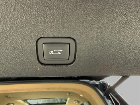 Used 2021 Cadillac XT6 Sport w/ Platinum Package image 19