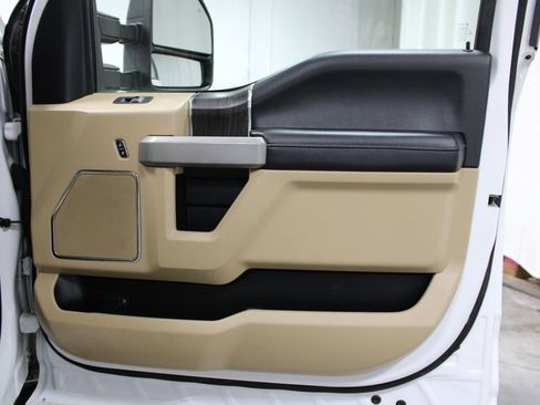 Used 2021 Ford F250 Lariat image 36